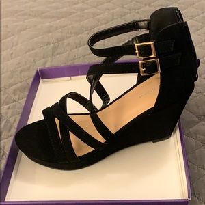 Velvet Black Heels 8.5 NIB